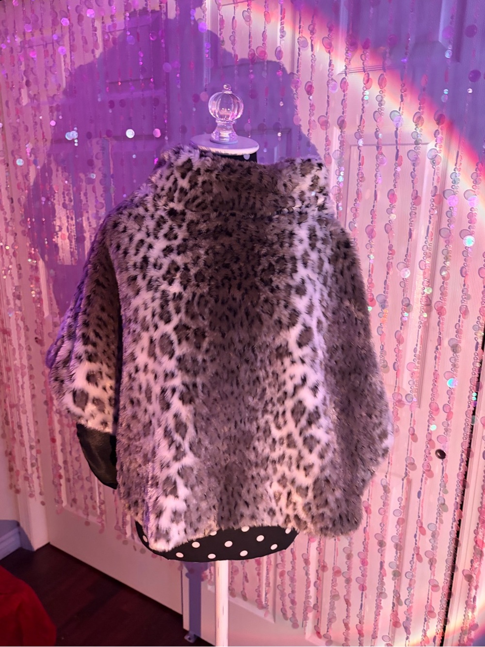 Grey Leopard Print Faux Fur Poncho Shawl